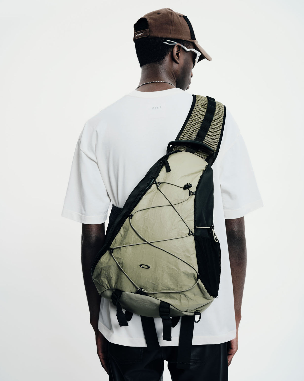Mochila Sling Piet + Oakley - Olive Green/Preto